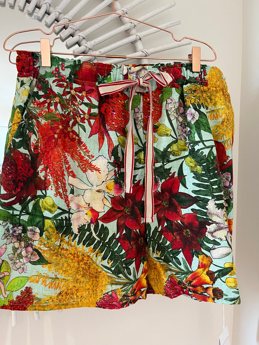 BLACK FRIDAY SAMPLE sale Christmas Blooms Alessia Shorts Size Large